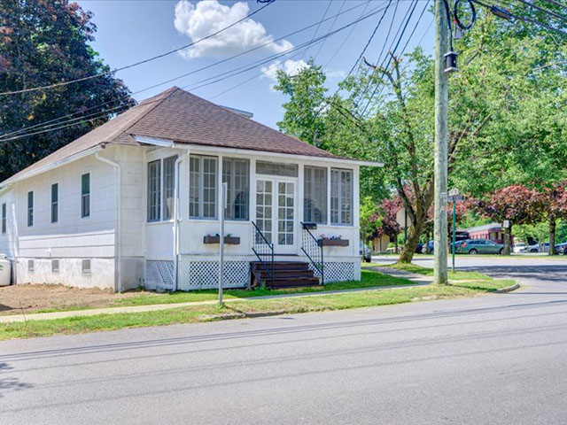00-213 Main St-00