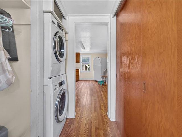 02-213 Main St-02
