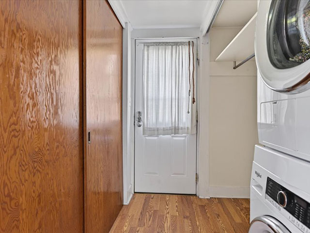04-213 Main St-04