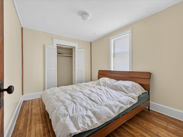 25-213 Main St-25