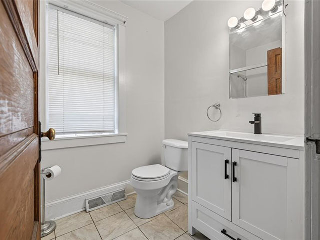 26-213 Main St-26