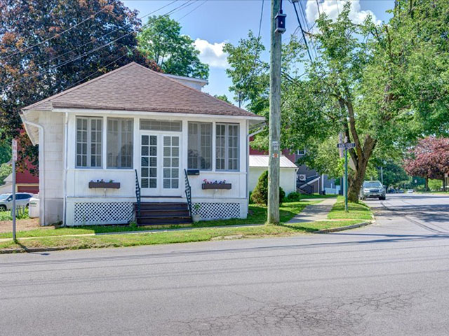 36-213 Main St-36