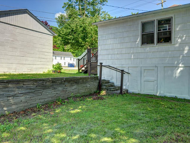 40-213 Main St-40