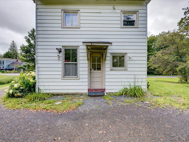 43-135 Schoolhouse Rd-115
