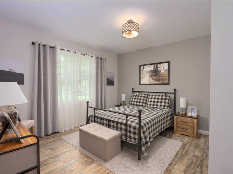 21-670 Glimmerglen Rd-21