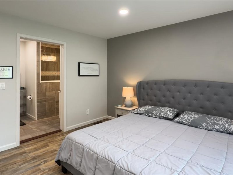 25-670 Glimmerglen Rd-25