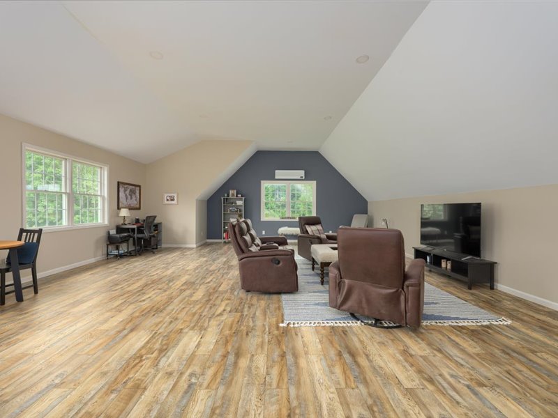31-670 Glimmerglen Rd-31