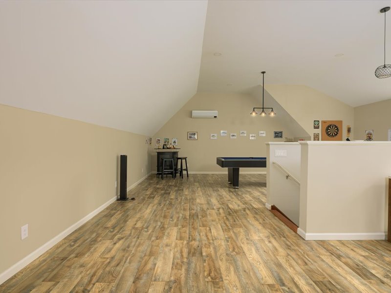 35-670 Glimmerglen Rd-35