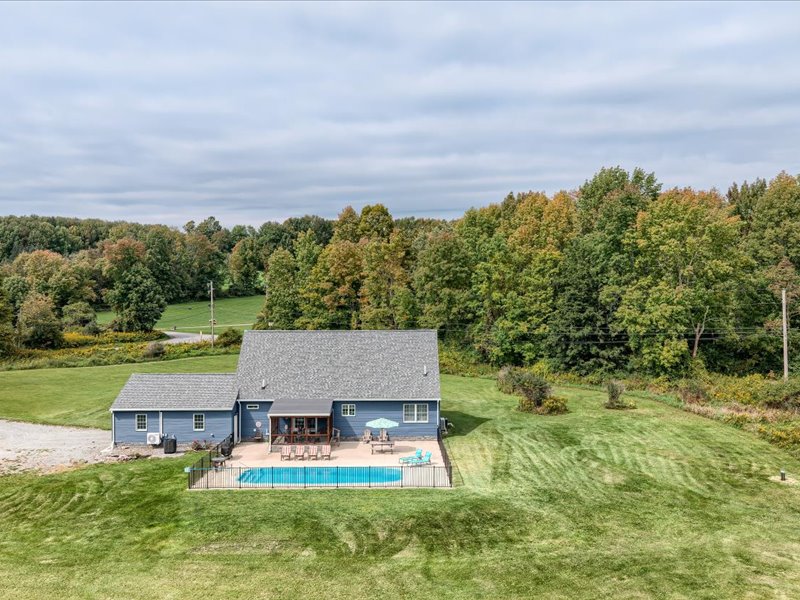 43-670 Glimmerglen Rd-43